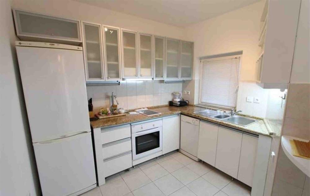 Slika 9 - Hilandarska, Trosoban stan za izdavanje, 130m2, 1.200€