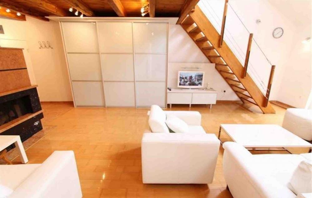 Slika 4 - Hilandarska, Trosoban stan za izdavanje, 130m2, 1.200€