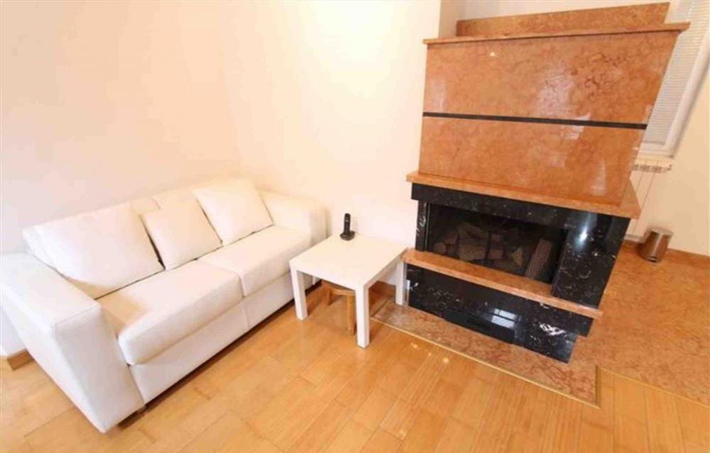 Slika 5 - Hilandarska, Trosoban stan za izdavanje, 130m2, 1.200€