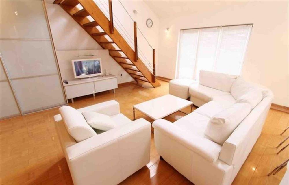 Glavna slika -Hilandarska, Trosoban stan za izdavanje, 130m2, 1.200€