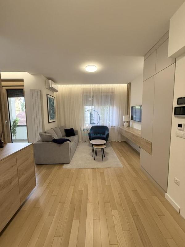 Slika 1 - Sazonova, Jednoiposoban stan za izdavanje, 40m2, 700€