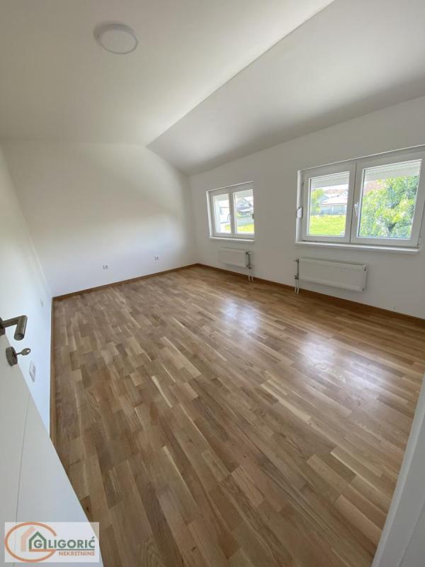 Slika 4 - Jovana Bijelića, Četvorosoban stan na prodaju, 71m2, 142.600€