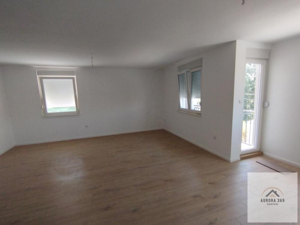 Glavna slika -Četvorosoban stan na prodaju, 101m2, 156.050€