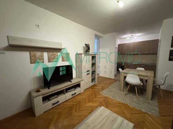 Slika 2 - Dvosoban stan za izdavanje, 52m2, 370€