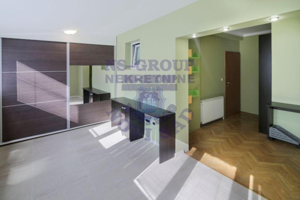 Slika 9 - Četvoroiposoban stan na prodaju, 119m2, 206.000€