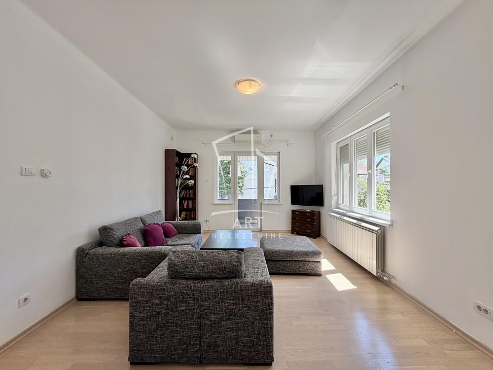 Slika 1 - Kablarska, Dvoiposoban stan za izdavanje, 67m2, 1.000€