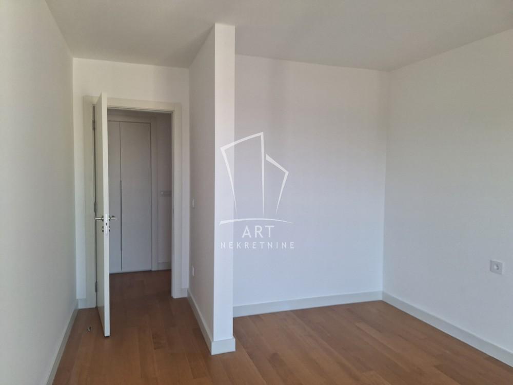 Slika 3 - Milana Rakića, Dvosoban stan za izdavanje, 55m2, 800€