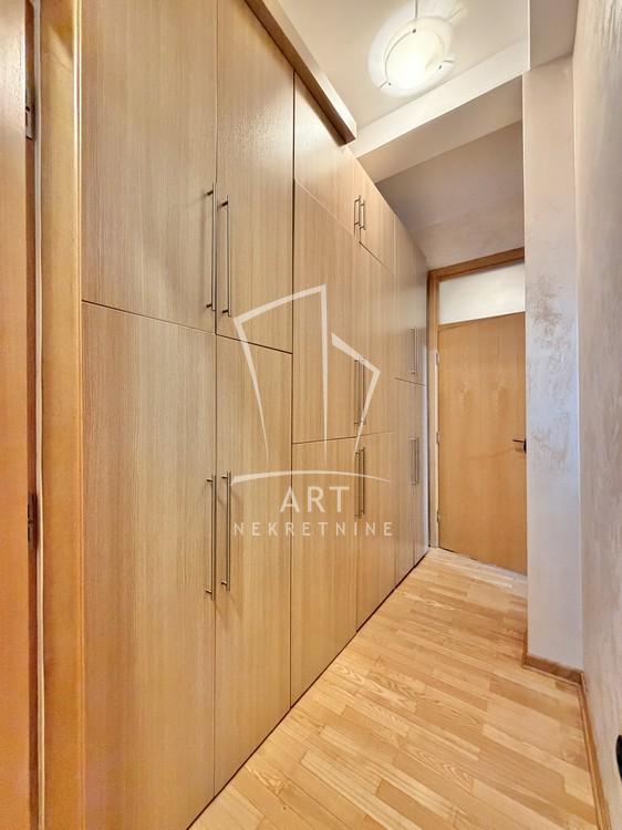 Slika 7 - Velisava Vulovića, Trosoban stan za izdavanje, 94m2, 1.300€