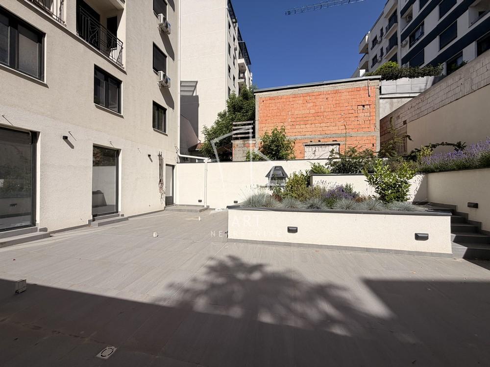 Slika 2 - Ozrenska,  Lokal za izdavanje, 256m2, 3.600€