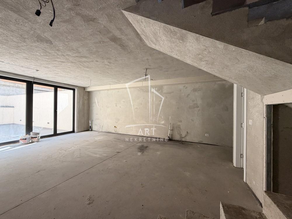 Slika 5 - Ozrenska,  Lokal za izdavanje, 256m2, 3.600€