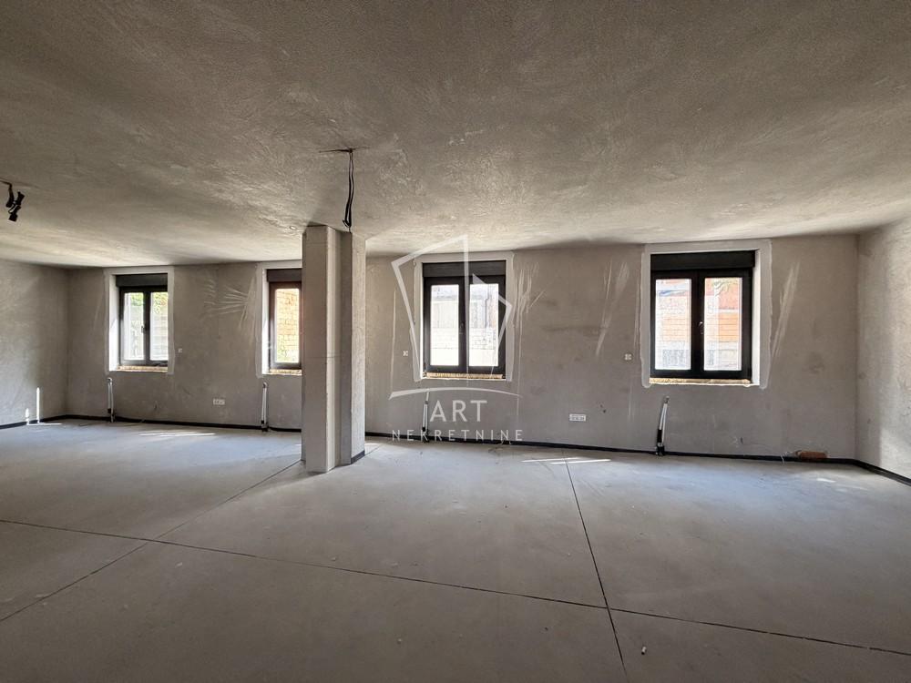 Slika 7 - Ozrenska,  Lokal za izdavanje, 256m2, 3.600€