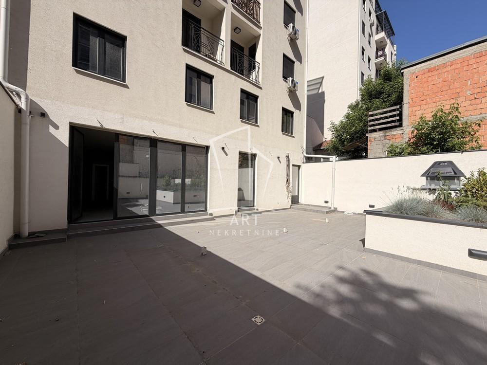 Glavna slika -Ozrenska,  Lokal za izdavanje, 256m2, 3.600€