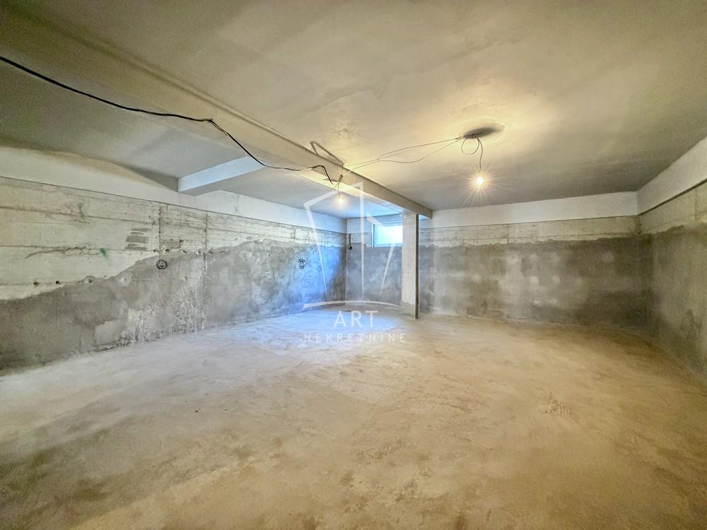 Slika 7 - Cvetanova Ćuprija,  Lokal na prodaju, 177m2, 320.000€