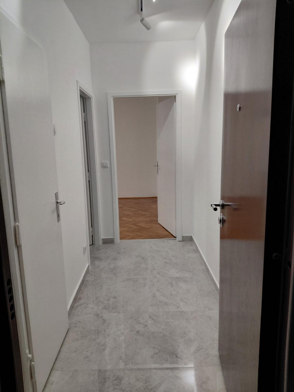 Slika 10 - Bulevar Mihajla Pupina, Trosoban stan za izdavanje, 64m2, 750€