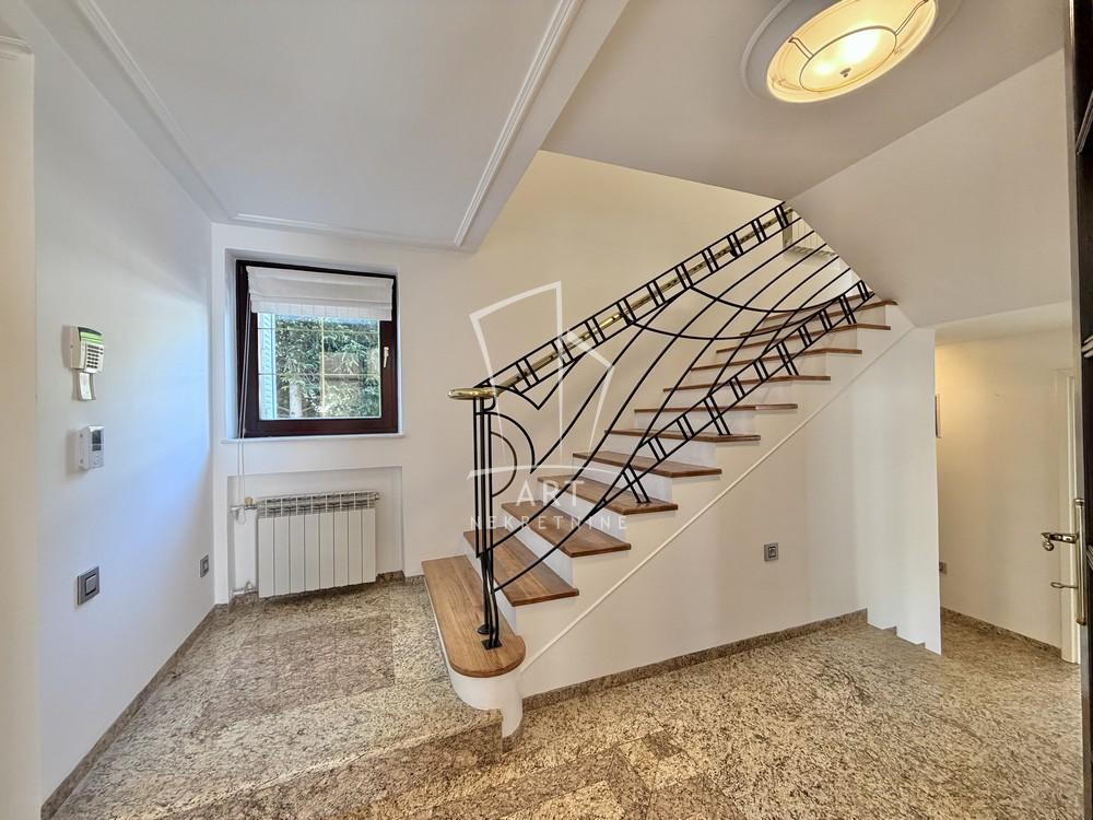 Slika 6 - Bulevar oslobođenja,  Kuća za izdavanje, 146m2, 4.500€