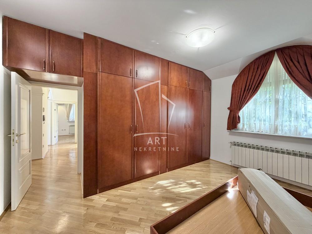 Slika 8 - Bulevar oslobođenja,  Kuća za izdavanje, 146m2, 4.500€
