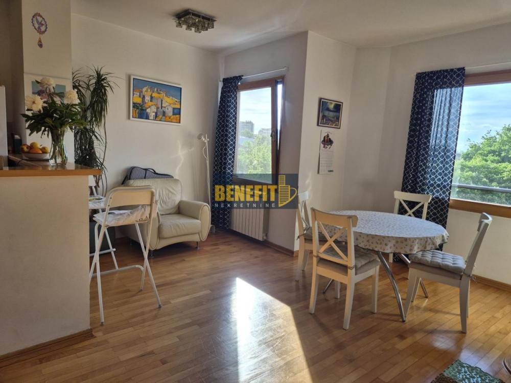 Slika 2 - Troiposoban stan za izdavanje, 108m2, 1.300€