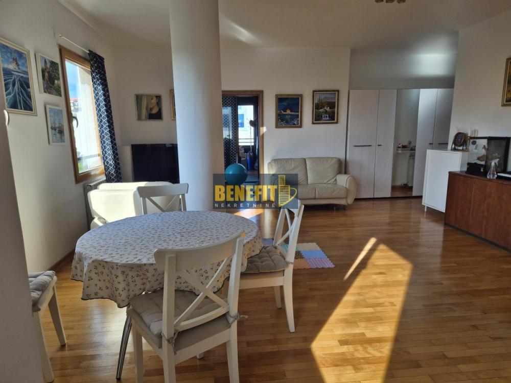 Slika 4 - Troiposoban stan za izdavanje, 108m2, 1.300€