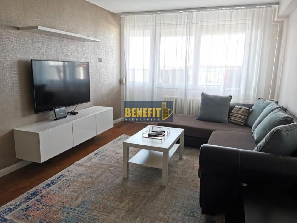 Glavna slika -Dvosoban stan za izdavanje, 82m2, 900€