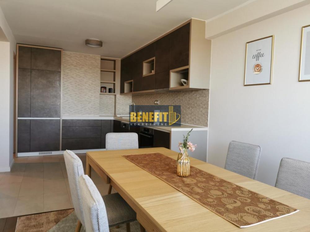 Slika 7 - Dvosoban stan za izdavanje, 82m2, 900€