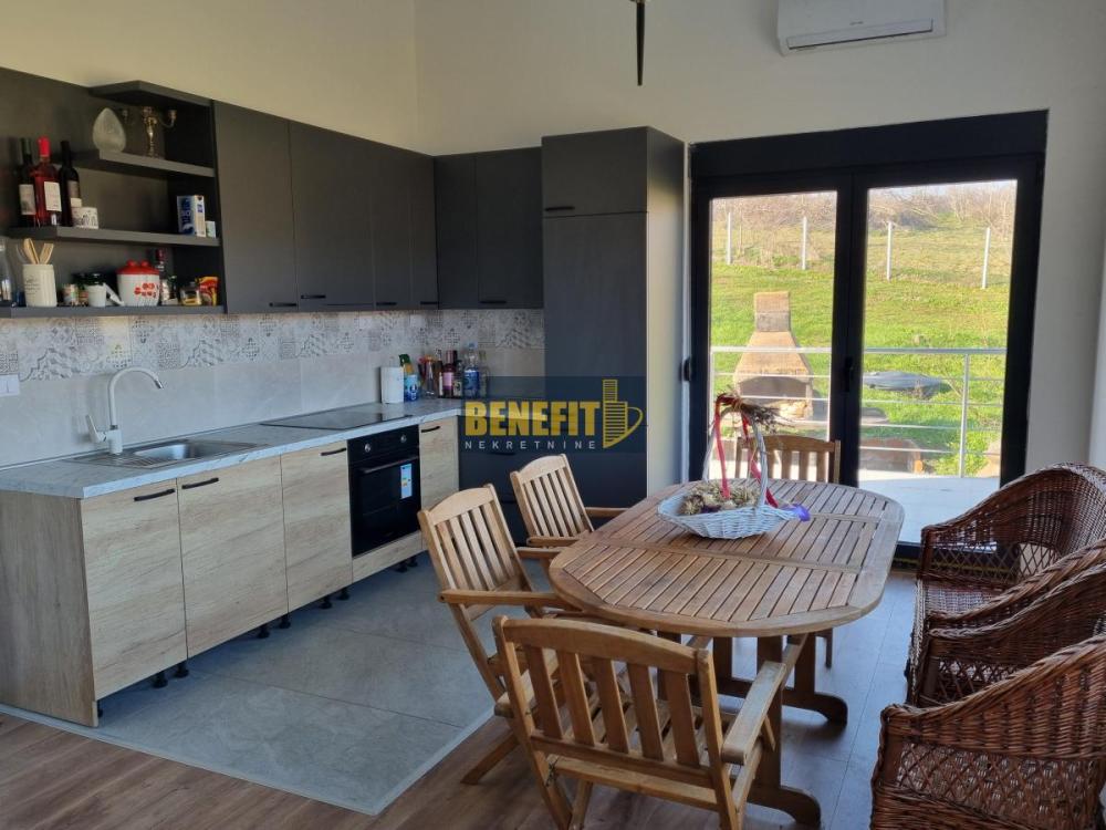 Slika 2 -  Kuća na prodaju, 200m2, 800.000€