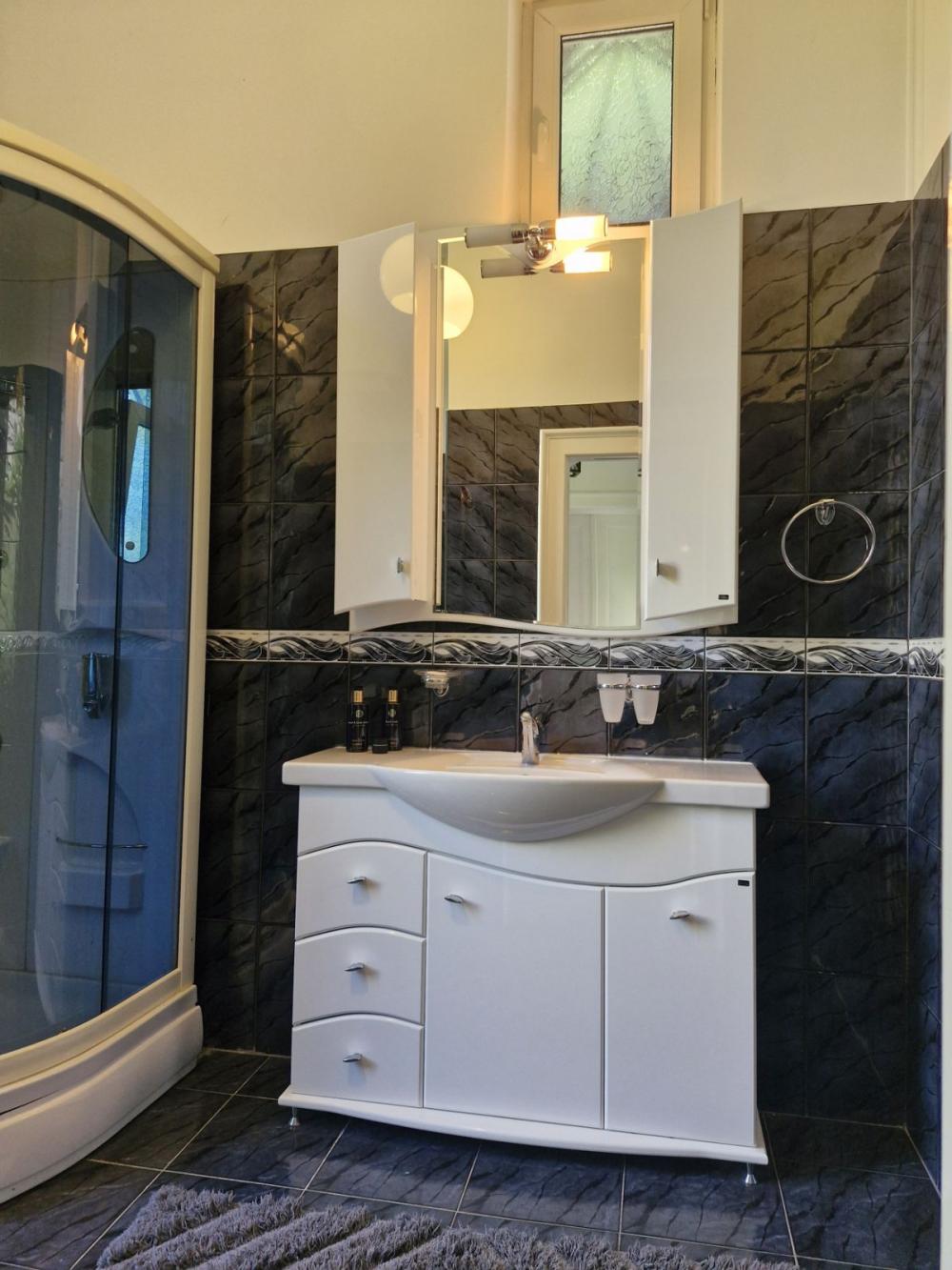 Slika 6 - Puškinova, Trosoban stan za izdavanje, 130m2, 1.500€