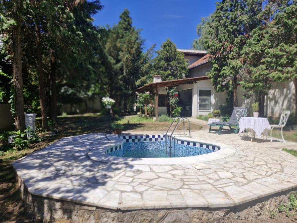 Slika 8 - Puškinova, Trosoban stan za izdavanje, 130m2, 1.500€