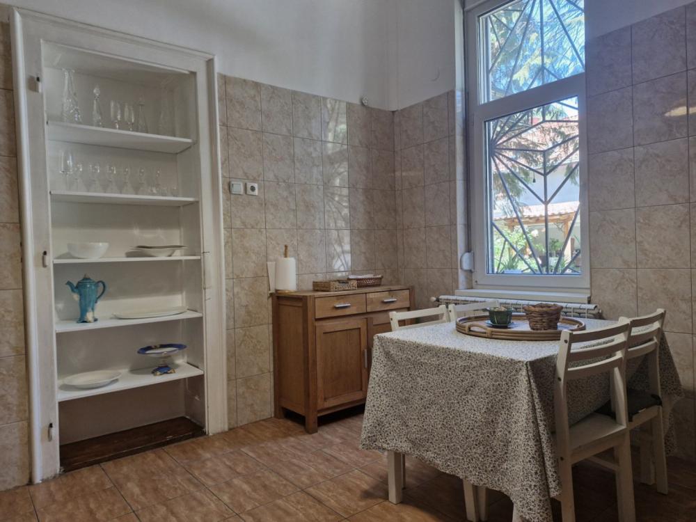 Slika 3 - Puškinova, Trosoban stan za izdavanje, 130m2, 1.500€