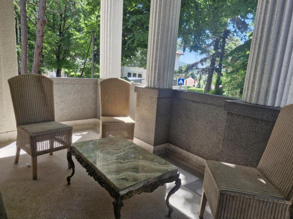 Slika 10 - Puškinova, Trosoban stan za izdavanje, 130m2, 1.500€