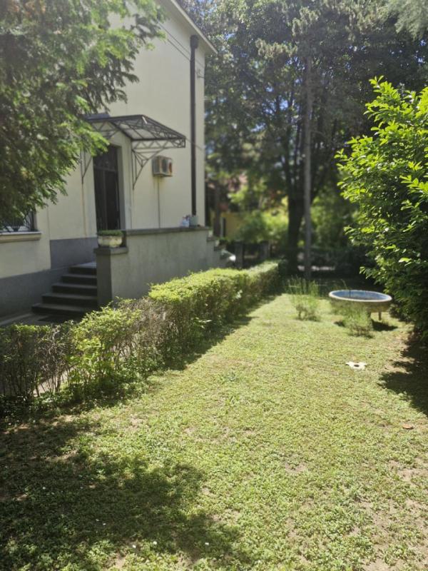 Slika 9 - Puškinova, Trosoban stan za izdavanje, 130m2, 1.500€