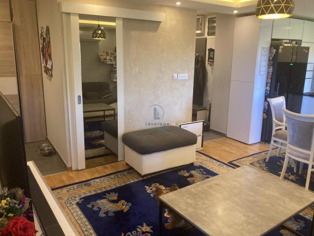 Slika 1 - Bulevar Arsenija Čarnojevića, Dvoiposoban stan na prodaju, 54m2, 250.000€