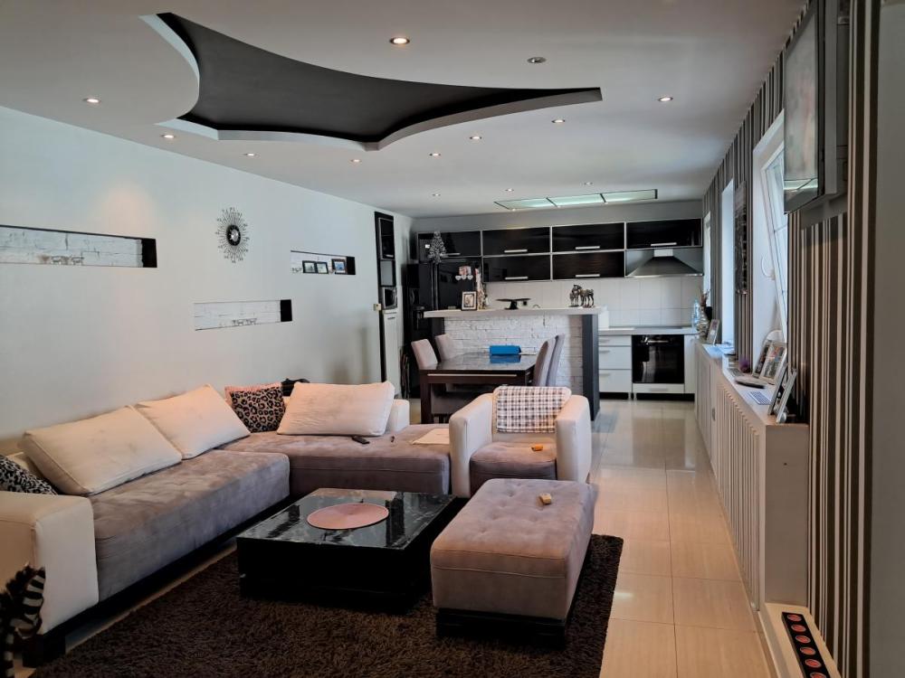 Slika 3 -  Kuća za izdavanje, 130m2, 1.000€