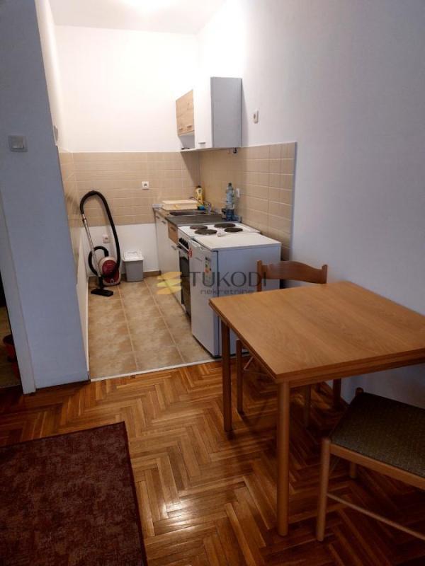 Slika 2 - Jednosoban stan za izdavanje, 30m2, 270€