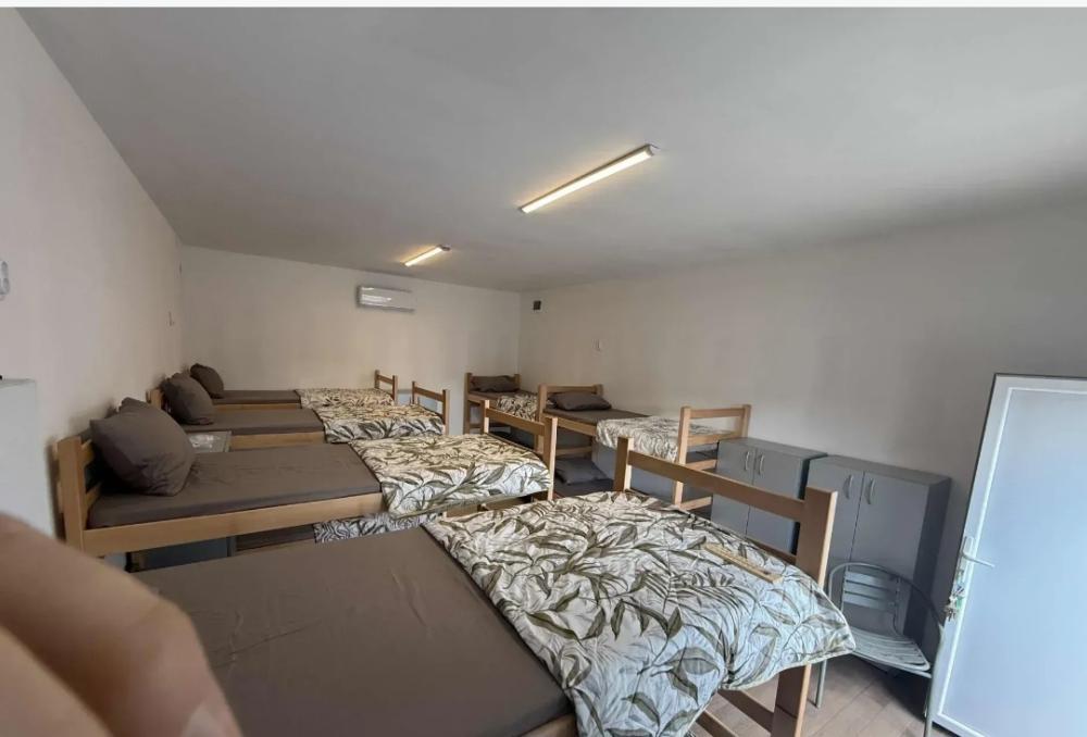 Slika 6 - Kuća za izdavanje, 320m2, 130€
