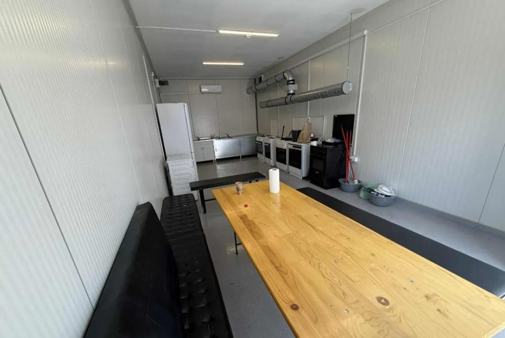 Slika 3 - Kuća za izdavanje, 320m2, 130€