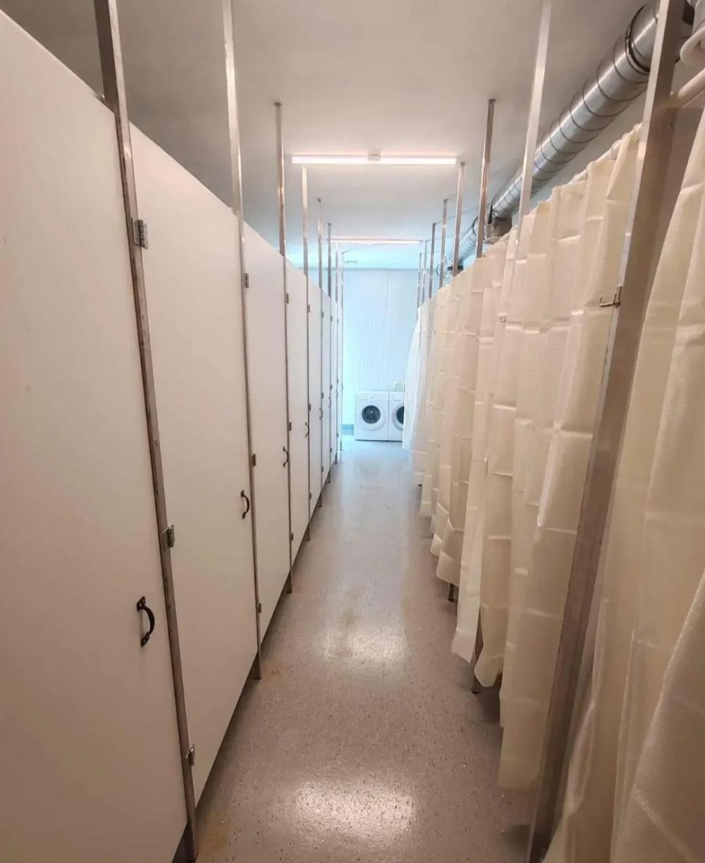 Slika 1 - Kuća za izdavanje, 320m2, 130€