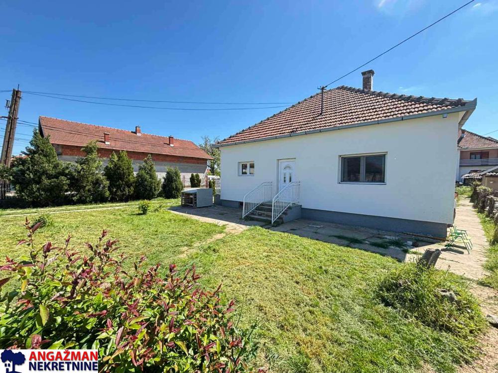 Slika 1 - Braće Lazić,  Kuća na prodaju, 90m2, 125.000€