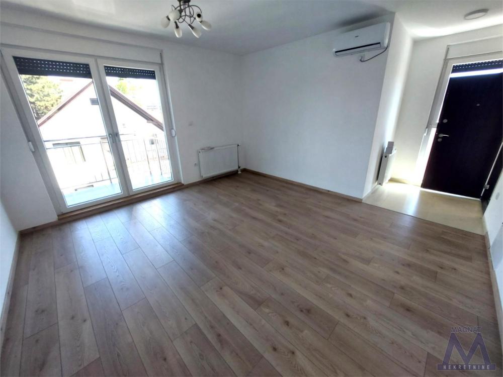 Slika 1 - Dvoiposoban stan za izdavanje, 500€