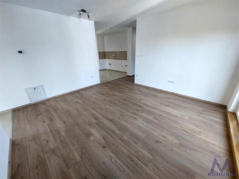 Slika 4 - Dvoiposoban stan za izdavanje, 500€