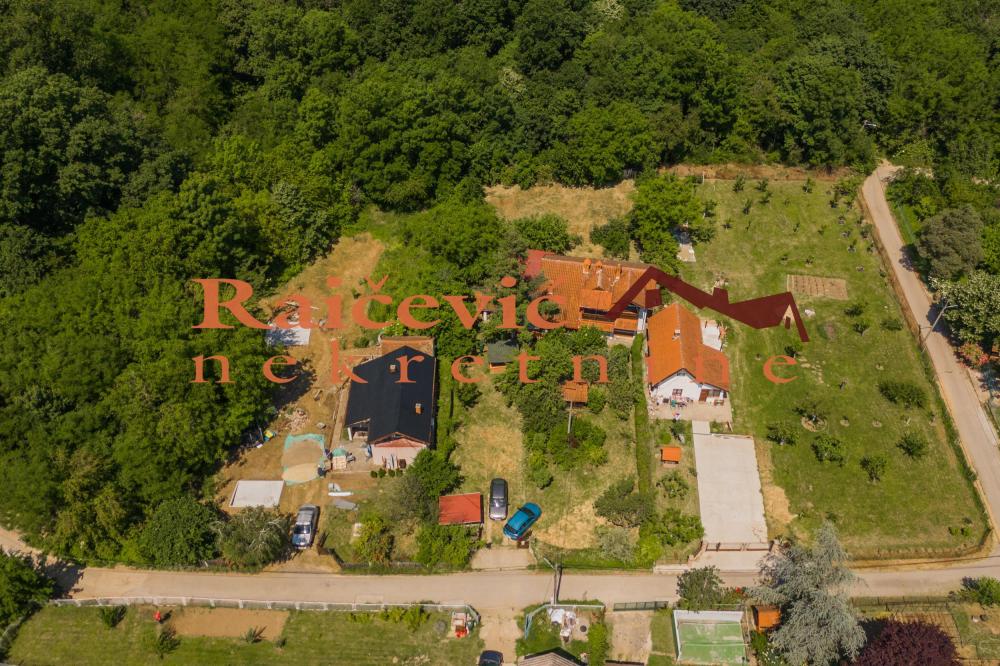 Slika 2 - Sedmog jula,  Kuća na prodaju, 196m2, 109.000€