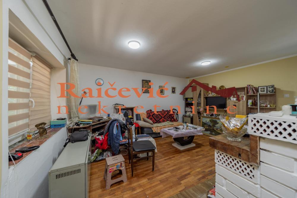 Slika 8 - Sedmog jula,  Kuća na prodaju, 196m2, 109.000€