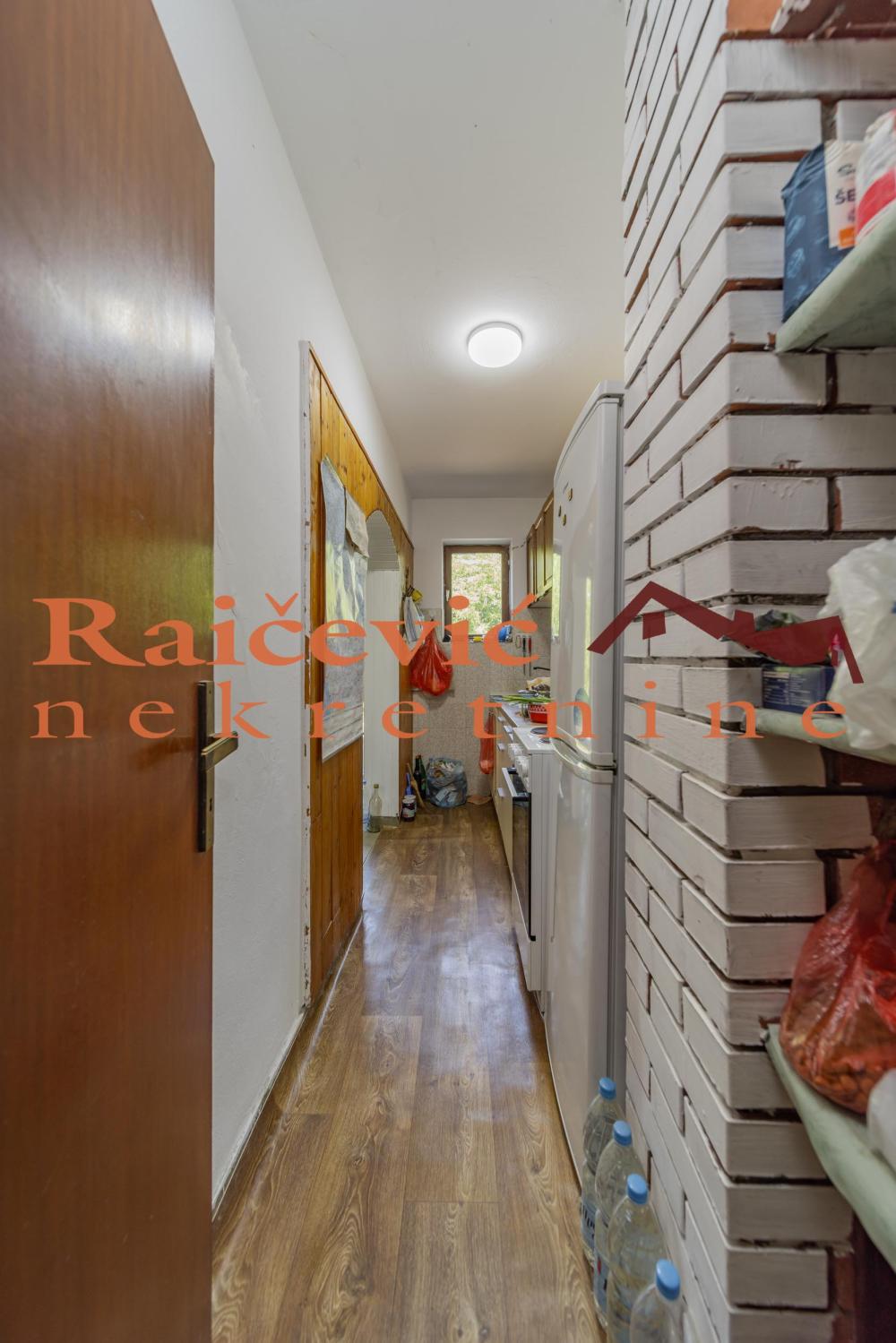 Slika 10 - Sedmog jula,  Kuća na prodaju, 196m2, 109.000€
