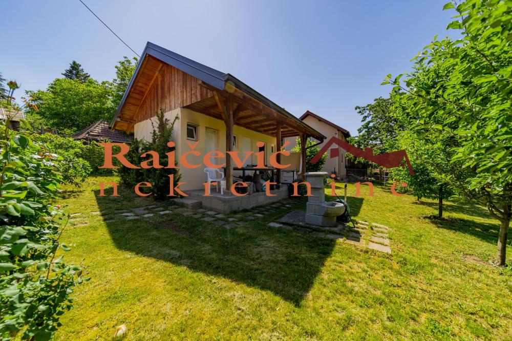 Slika 4 - Mali Pozarevac,  Kuća na prodaju, 257m2, 375.000€