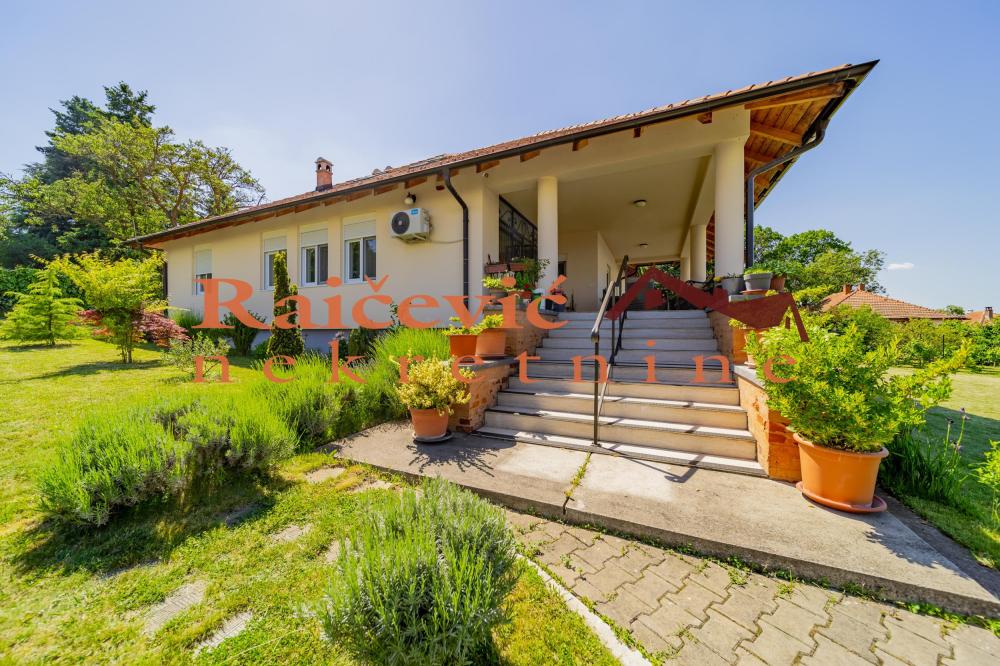 Slika 7 - Mali Pozarevac,  Kuća na prodaju, 257m2, 375.000€