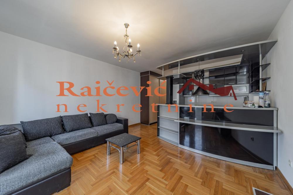 Slika 2 - Gajeva, Dvoiposoban stan na prodaju, 57m2, 248.500€