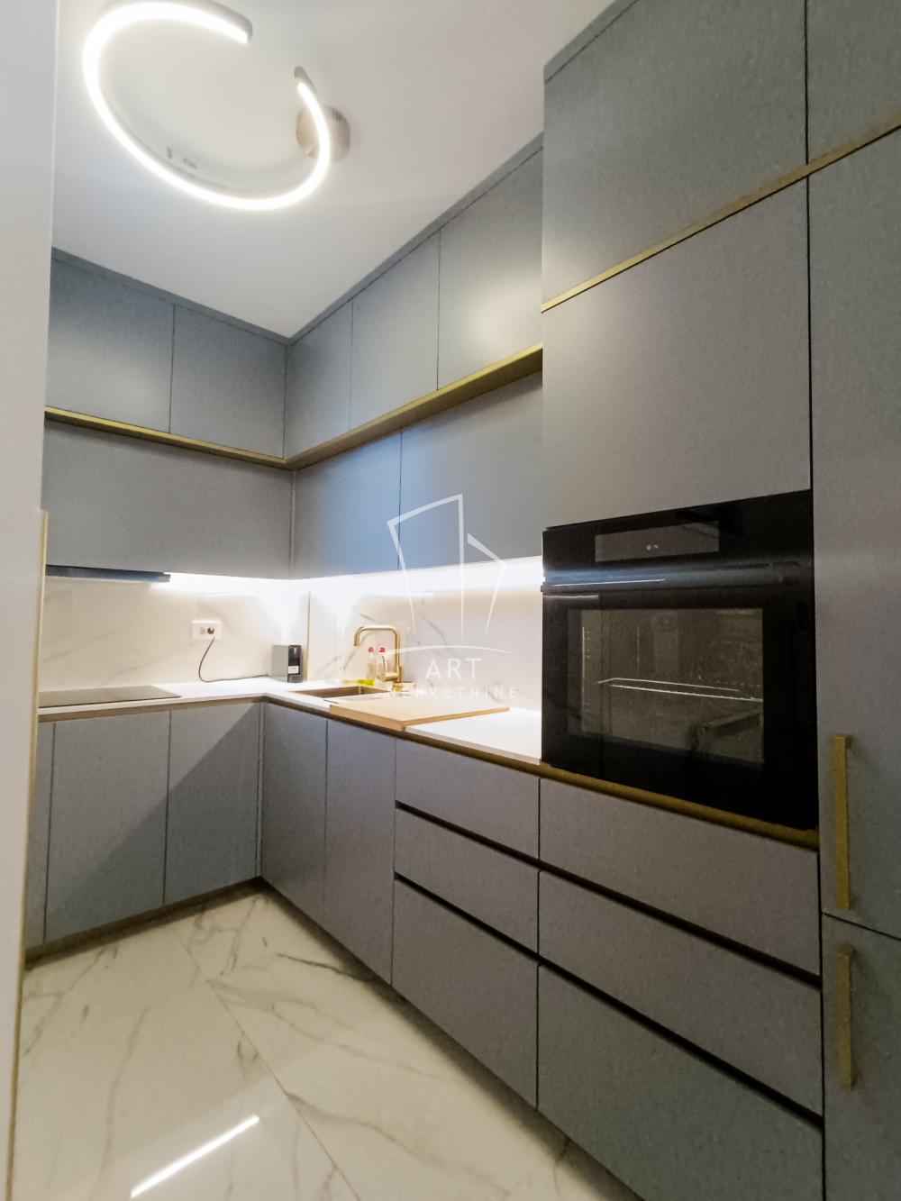 Slika 11 - Deligradska, Trosoban stan za izdavanje, 92m2, 1.500€