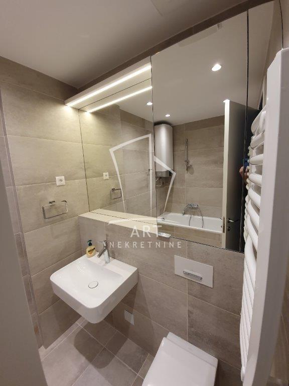 Slika 3 - Dunavska, Četvorosoban stan za izdavanje, 125m2, 2.000€