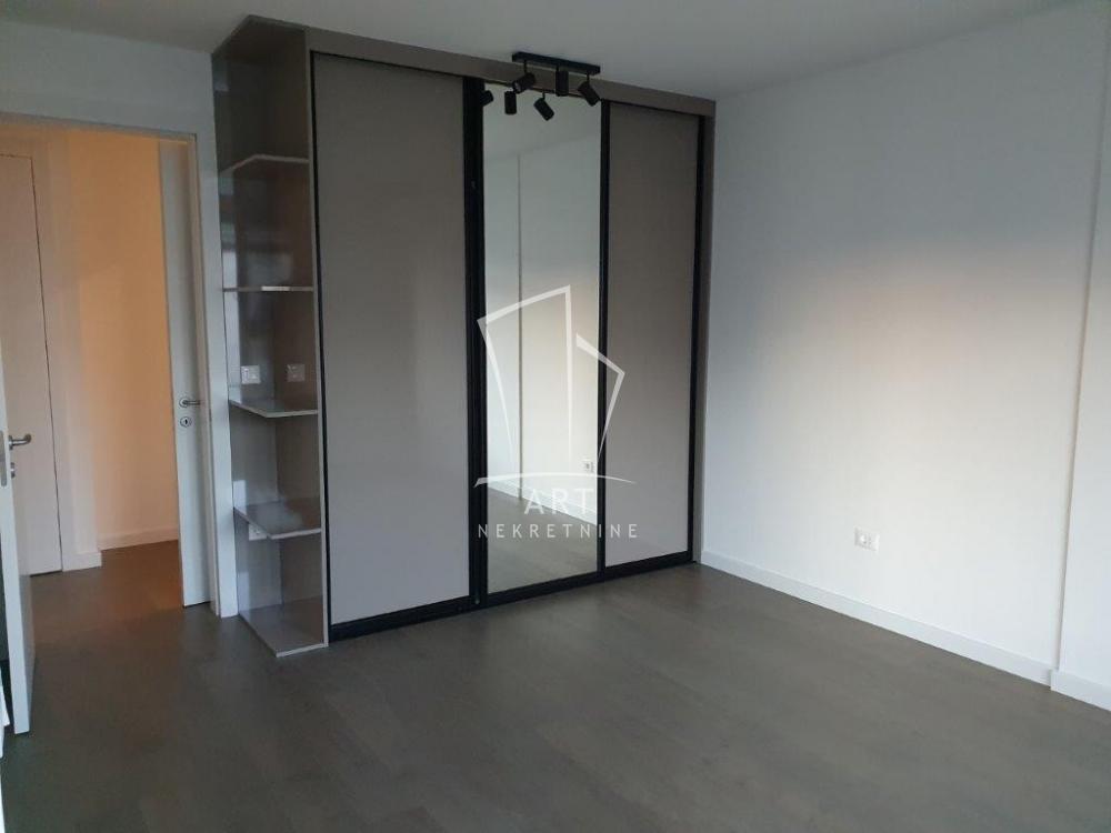 Slika 6 - Dunavska, Četvorosoban stan za izdavanje, 125m2, 2.000€