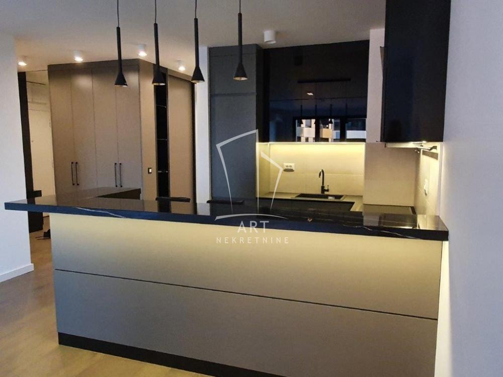 Slika 8 - Dunavska, Četvorosoban stan za izdavanje, 125m2, 2.000€