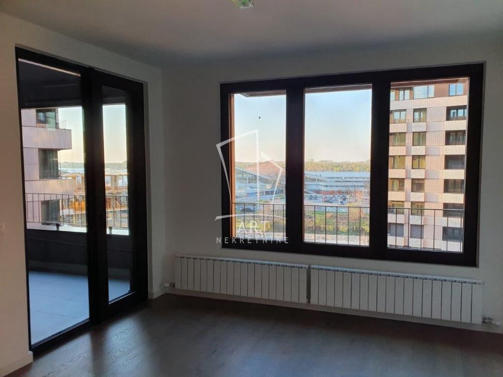 Slika 1 - Dunavska, Četvorosoban stan za izdavanje, 125m2, 2.000€